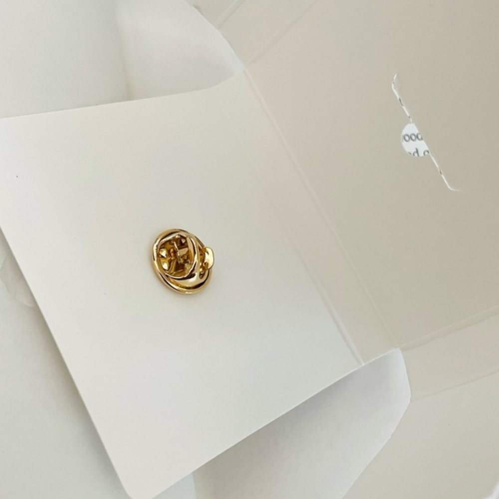 Chanel Snowflake‎ Pin - Picture 2 of 4
